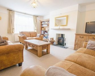 Cloudbreak Braunton 4 Bedroom, Sleeps 8, Dog Friendly - Braunton - Living room