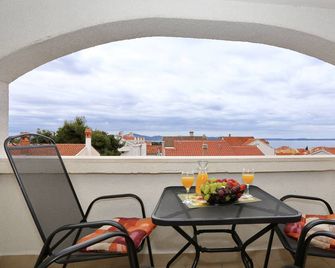 Apartments & Rooms Petra - Zadar - Balcón