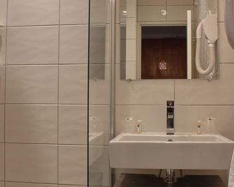 Timhotel Boulogne Rives de Seine - Boulogne-Billancourt - Bad