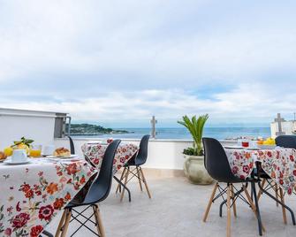 B&B Una Terrazza sul Golfo di Sferracavallo - פאלרמו - מרפסת