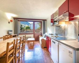 Vacanceole - L'Edelweiss - Les Deux-Alpes - Kitchen