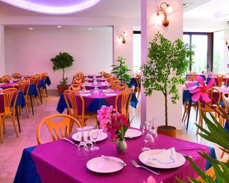 Hotel Sorriso - Bellaria-Igea Marina - Restaurace