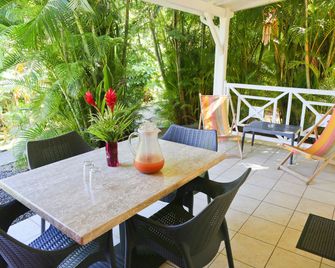Caraïb'Bay Hôtel - Deshaies - Patio