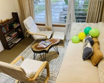 Central Stylish Home - Accra - Living room