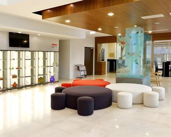 Sankaikan Hotel - Puzi City - Lobby