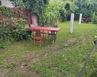 Nora Guesthouse Bed and Breakfast - Zamárdi - Patio