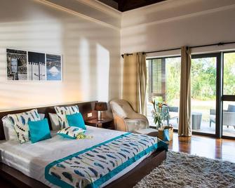 Luxury 3-bedroom villa with private pool on the South coast of Mauritius - Bel Ombre - Спальня
