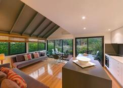 Southern Ocean Villas - Port Campbell - Living room