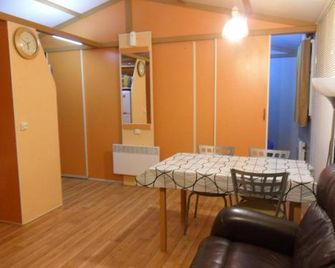 Montsant Park Camping & Bungalow - Ulldemolins - Comedor