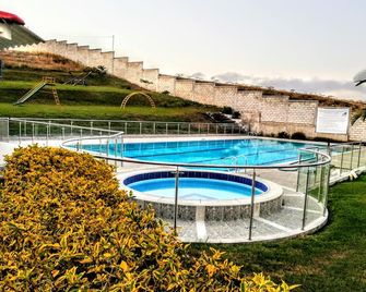 Casa Alejandra bella casa de descanso - Chachagüí - Piscina