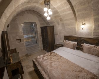Underground Cave Suites Hotel - Avanos - Спальня