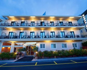 Hotel Dalia - Corfú - Edificio