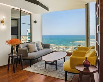 מלון רנסנס תל אביב - תל אביב - טרקלין