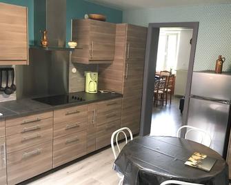 Le MunztalbrFurnished tourist accommodation in a quiet crystal village - Bitche - Cuisine