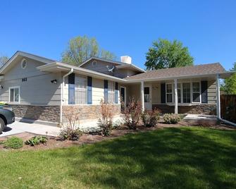 Broomfield Home - Broomfield - Building