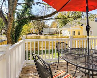 Walk to Historic Chestertown: Dog-Friendly Retreat - Chestertown - Balkón