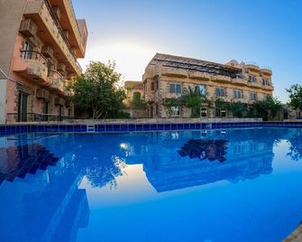 New Memnon Hotel - Lúxor - Piscina