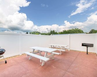 AmericInn by Wyndham Humboldt - Humboldt - Servicio de la propiedad
