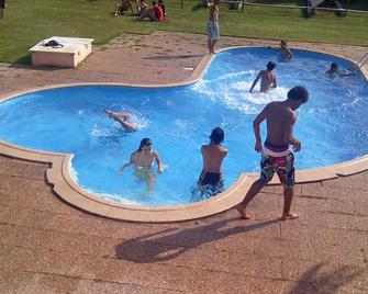 Hi Ofir - Pousada Juventude - Hostel - Esposende - Pool