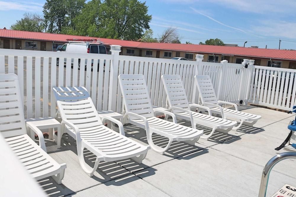 Woodland Inn - ניאגרה פולס - מרפסת