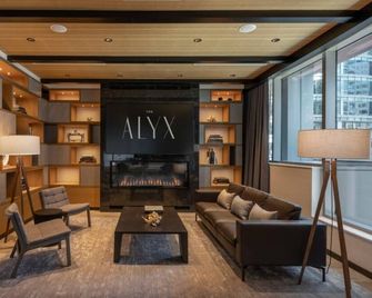 Gorgeous Apt with Pool Views - 波士頓 - 休閒室