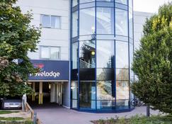 Travelodge Guildford - Guildford - Rakennus