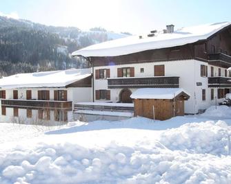 Cosy studio with a balcony - Dienten am Hochkonig - Building