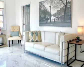 15 Minutes From Manhattan Brand New 1-Bedroom In Astoria Queens/Lic - Queens - Salon