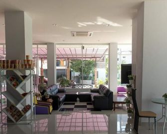 Happy Home - Ratchaburi - Salónek