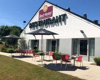 Brit Hotel Mayenne - Mayenne - Patio
