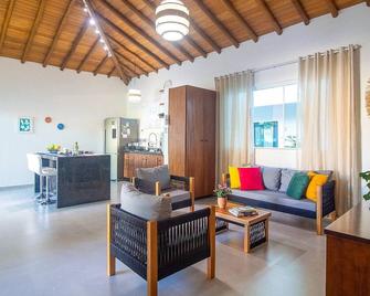Residencial Falésias de Pitinga - Arraial d'Ajuda - Sala de estar