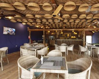 Bluebell Beach Resort - Candolim - Restaurace