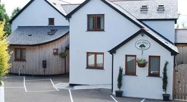 Oak Lodge B&B - Bude - Byggnad