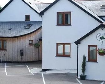 Oak Lodge B&B - Bude - Byggnad