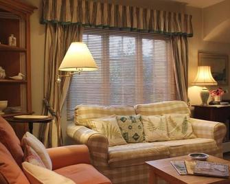 The Mews Cottage - Ansty - Sala de estar