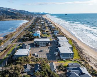 Surfside Resort - Rockaway Beach