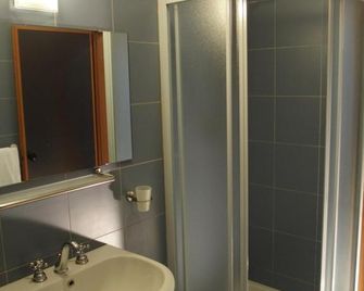 Hotel Eden - Orbassano - Badkamer