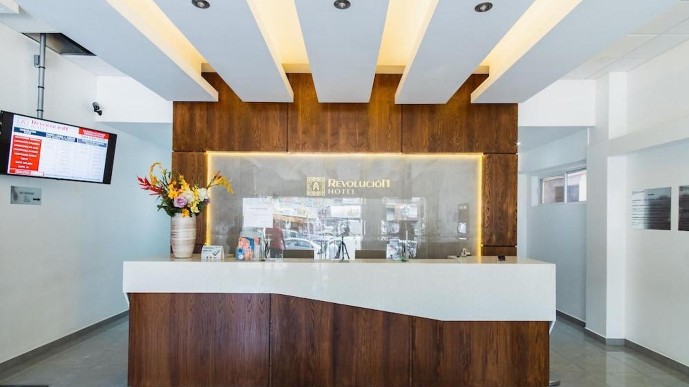 Hotel Revolucion