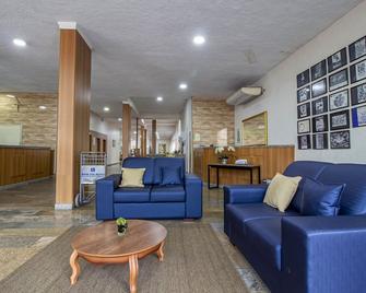 Hotel Dan Inn Barretos by Nacional Inn - Barretos - Living room
