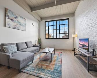 Industrial 1BD Apt in the Heart of the City - Cleveland