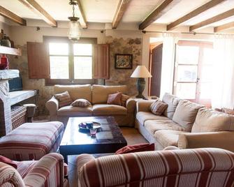Rural house in Mas Armadà - Torroella de Fluvià - Sala de estar