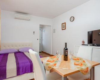 Apartments Manuela - Pula - Slaapkamer