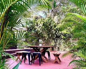 Peaceful Woodland Suite - Springwood - Patio