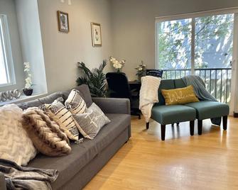 4212 UW 2-Bedroom modern Townhouse N Seattle home - Seattle - Vardagsrum