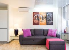 Suites Garden Loft Picasso - Las Palmas de Gran Canaria - Living room