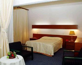 Hotel Chelia - Batna - Bedroom