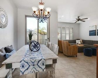 Five minute walk to Pismo Beach! - Pismo Beach - Essbereich