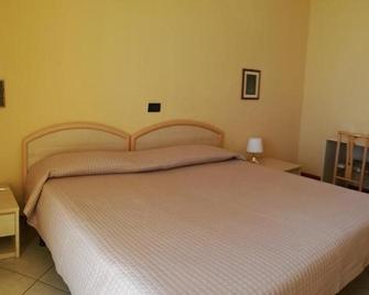 Bellerive Ristorante Albergo - Manerba del Garda - Schlafzimmer