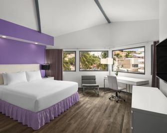 Commodore Suites, SureStay Collection by Best Western - Simpson Bay - Habitación