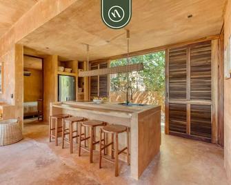 Stunning Two-bedroom Ocean View House - Mazul - Tlachicón